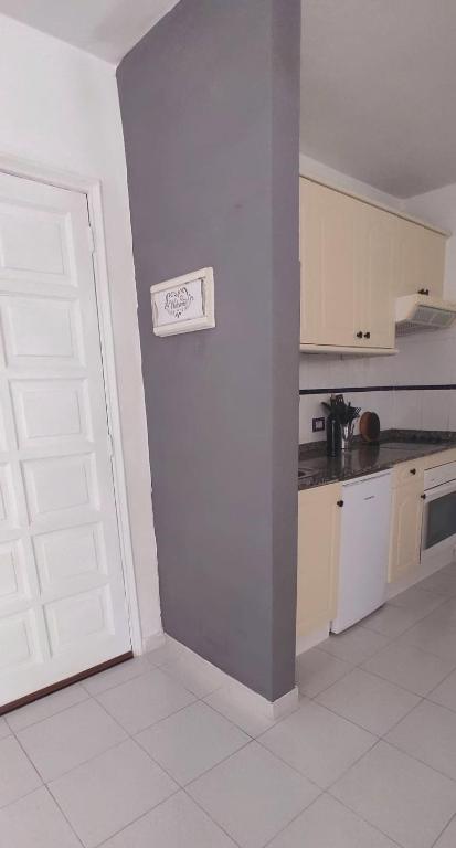 A kitchen or kitchenette at Aguazul 120