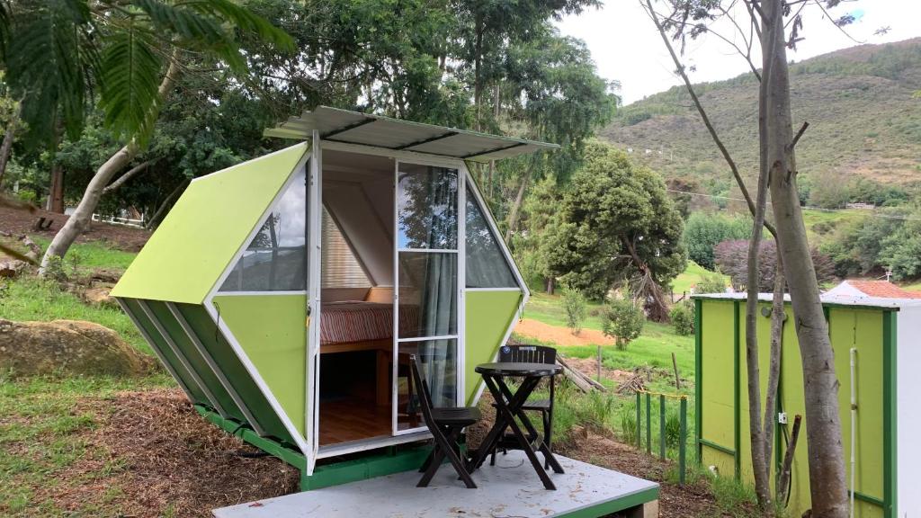 Příroda nedaleko luxury tent