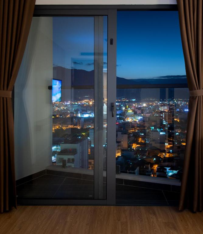 Nespecifikovaný výhled na destinaci Nha Trang nebo výhled na město při pohledu z hotelu