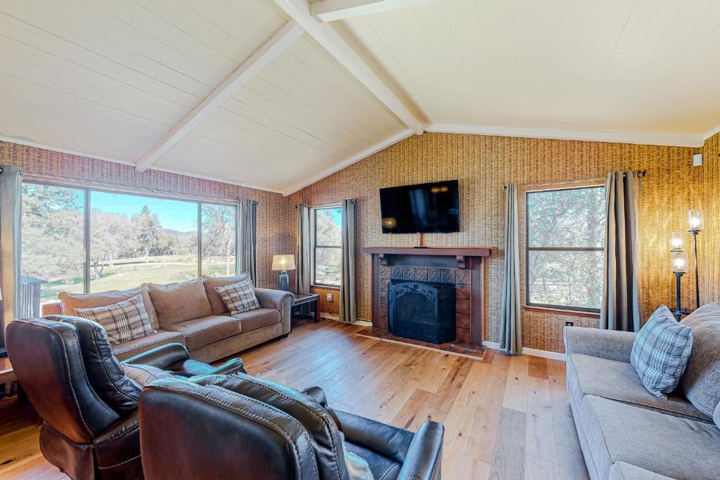 Groveland – Photos 3
