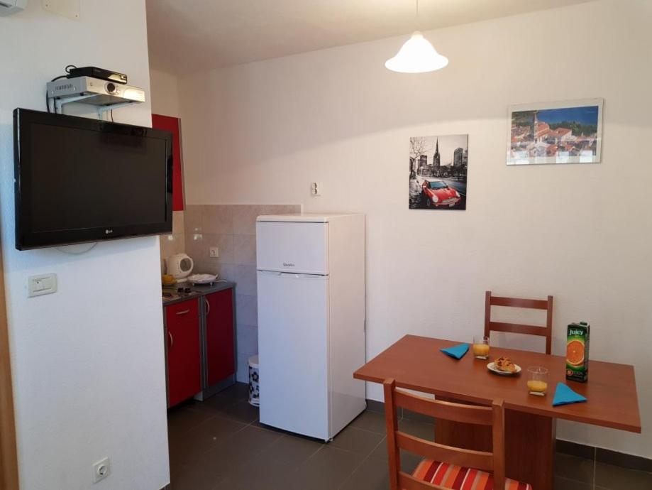 Kuchyňa alebo kuchynka v ubytovaní Apartment Murva