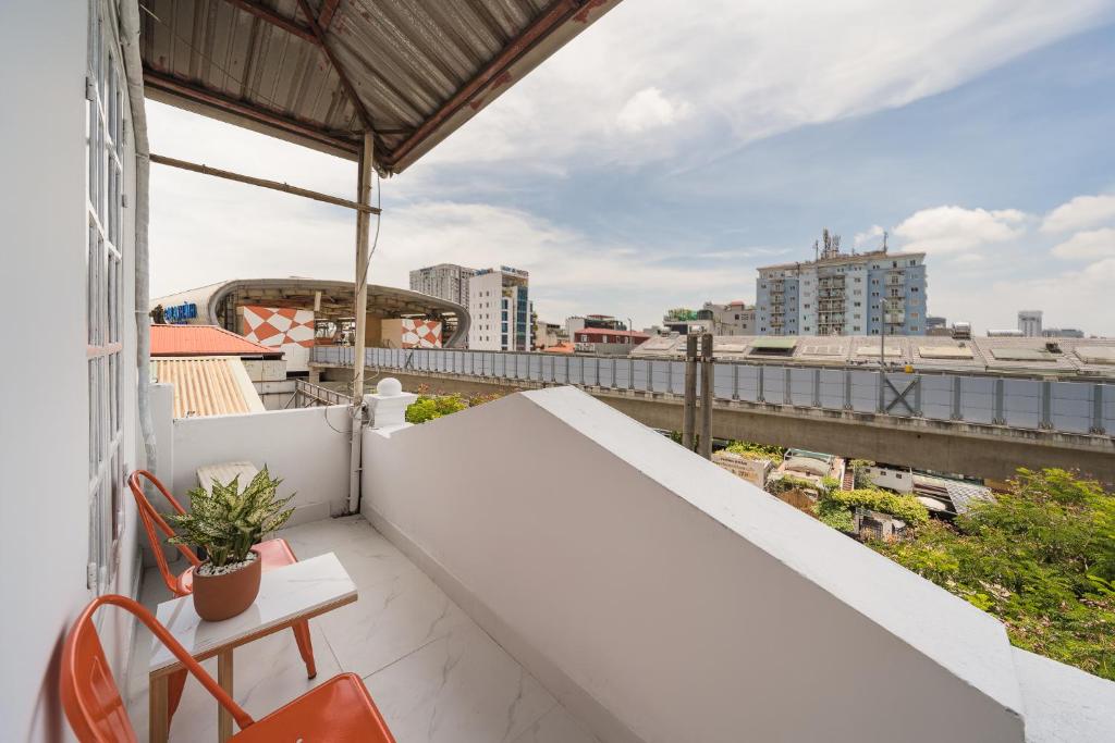 Balkón nebo terasa v ubytování C o r o n a Hanoi House