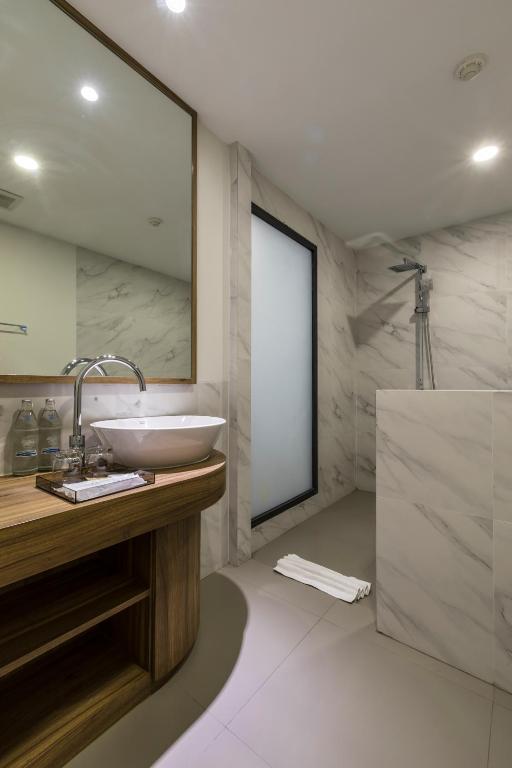 Canalis Suvarnabhumi Airport Hotelにあるバスルーム