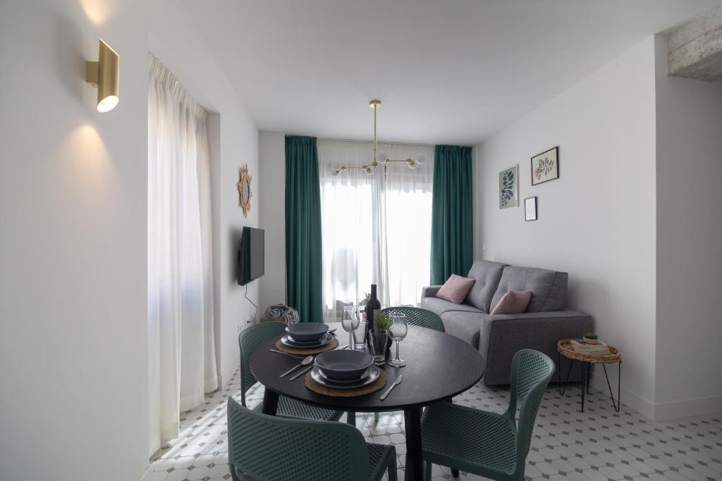 Apartamentos Teatro by Be Alicante, Alicante – Prezzi ...