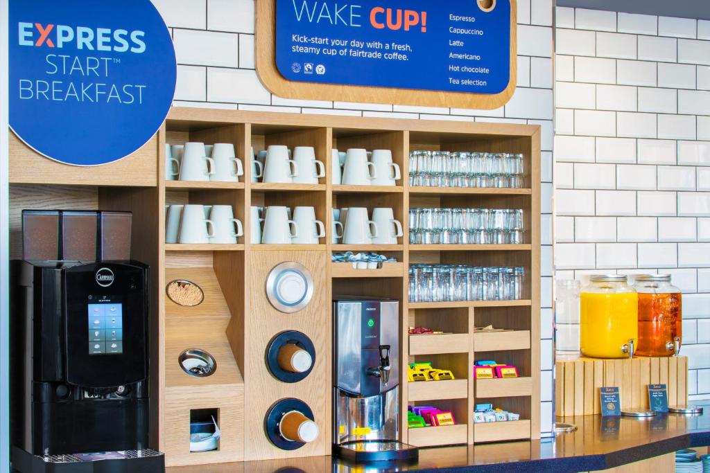 Holiday Inn Express Cambridge West - Cambourne by IHG - Resim 35