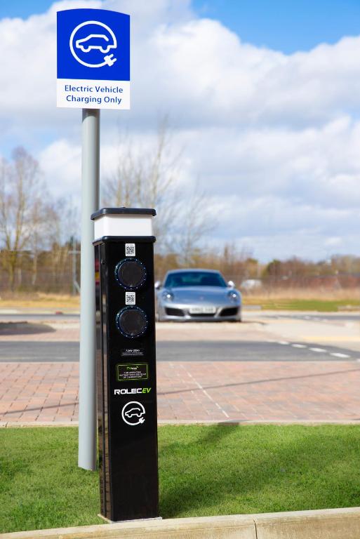 Holiday Inn Express Cambridge West - Cambourne by IHG - Resim 11