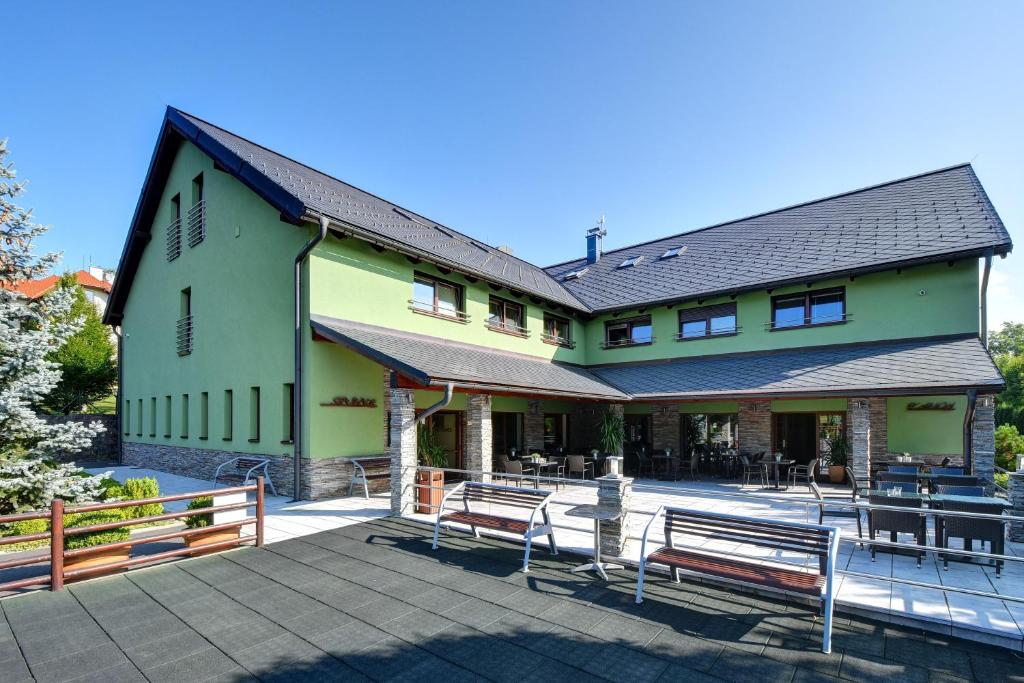Budova, kde se hotel nachází