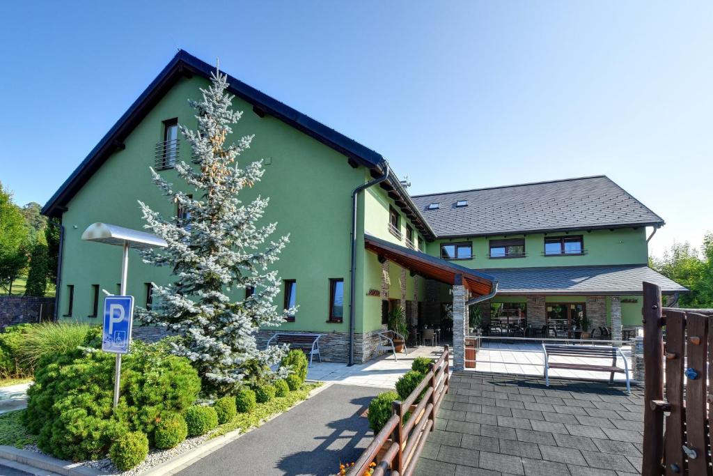 Budova, kde se hotel nachází