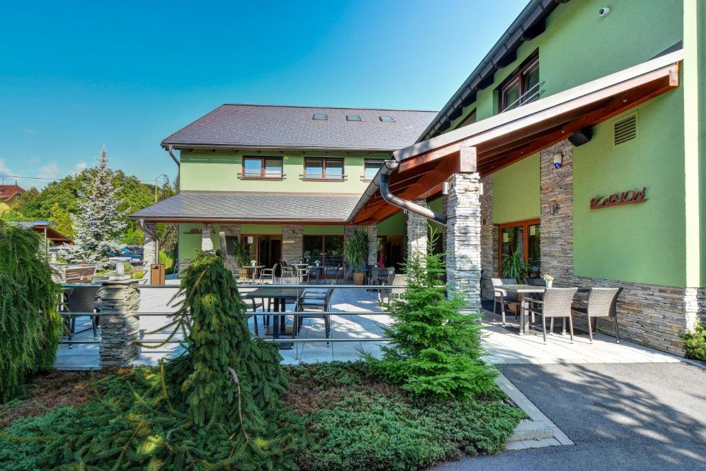 Budova, kde se hotel nachází