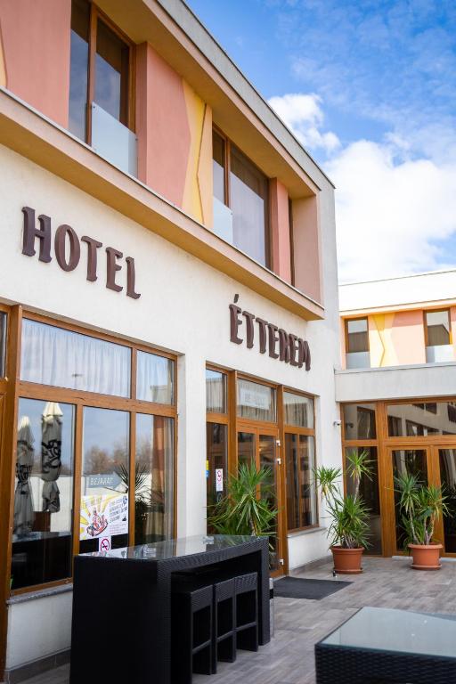 Budova, kde se hotel nachází