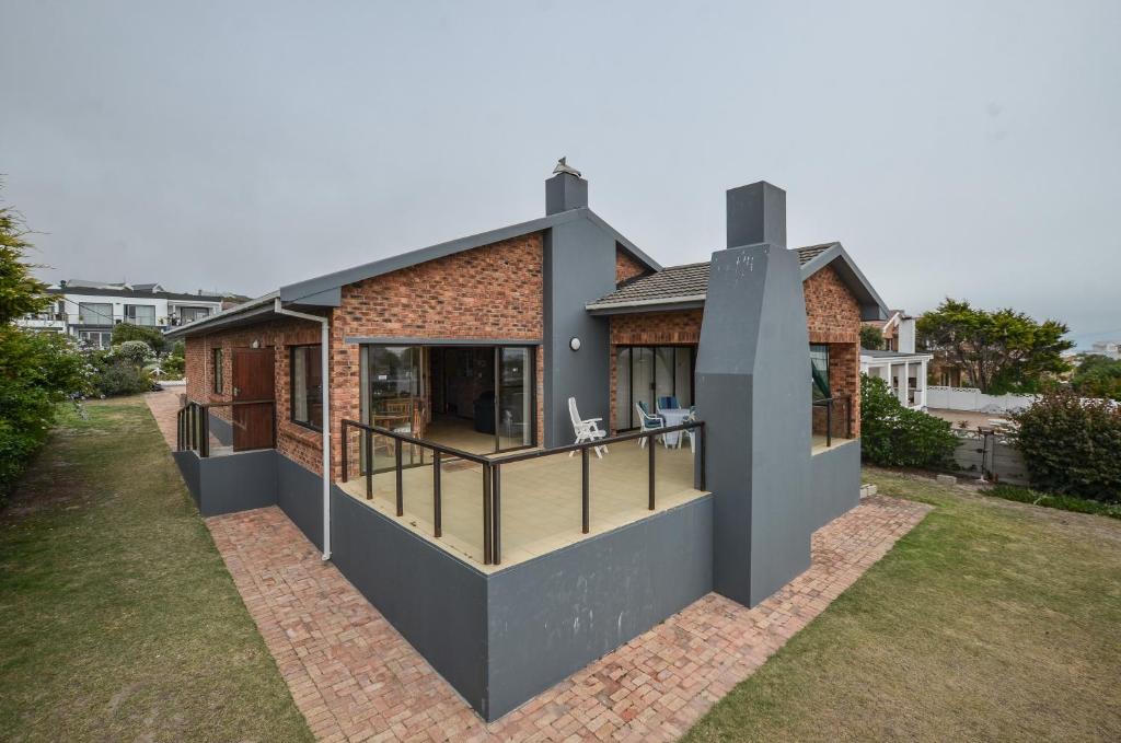 an aerial view of a house at Cosy House in Yzerfontein