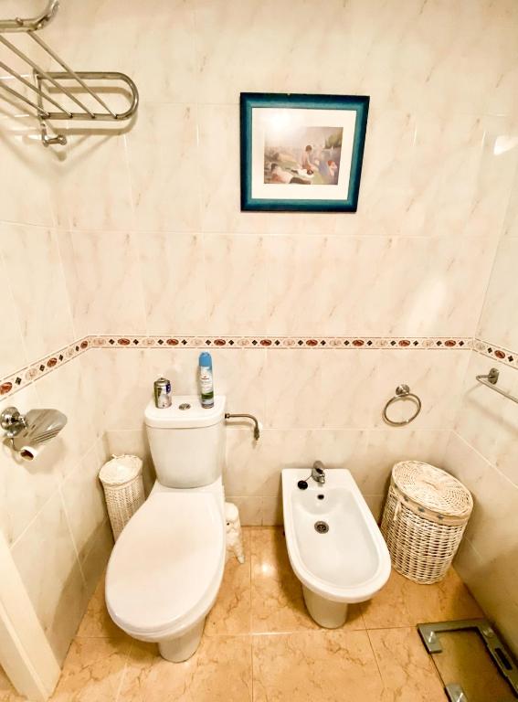 Koupelna v ubytování RESIDENCIAL PORTOFINO V OROPESA REF 001