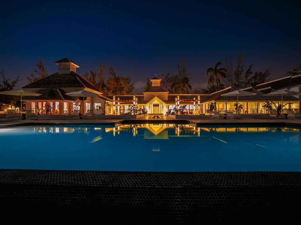 Bazén v ubytování Trident Hotel nebo v jeho okolí