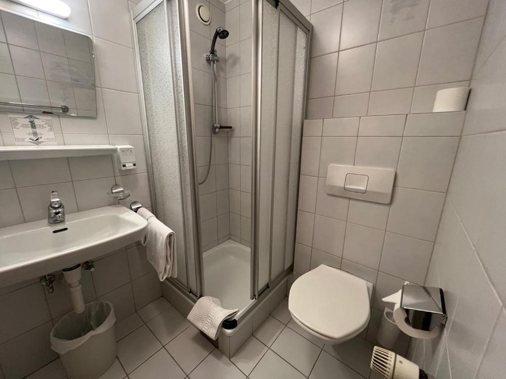 Koupelna v ubytování Hotel-Pension Sternen