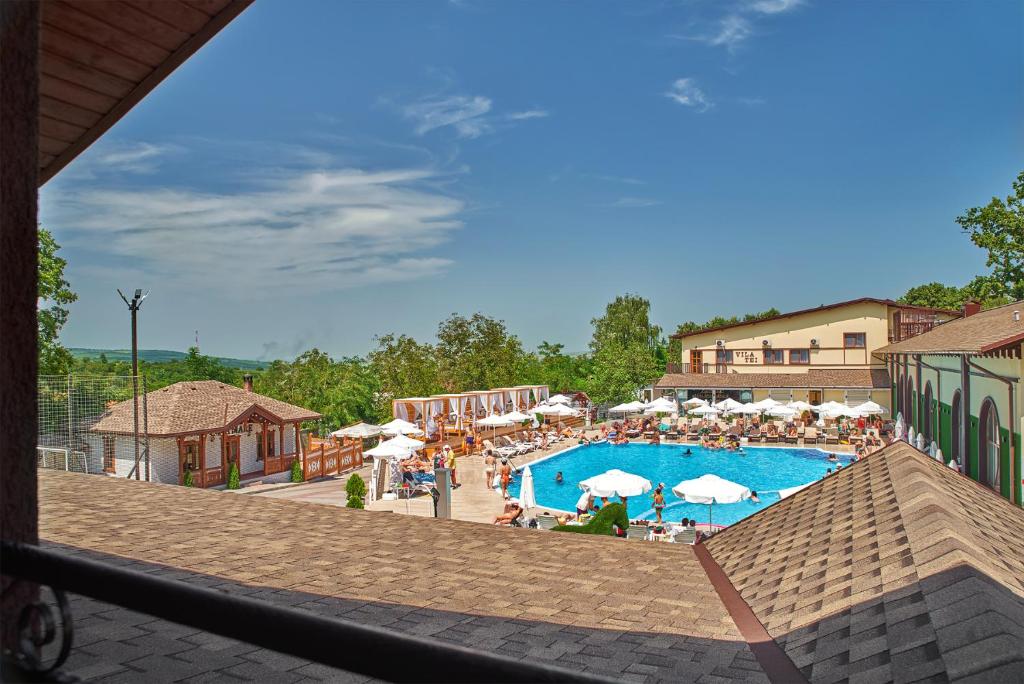 Bazén v ubytování Complex Turistic Codru nebo v jeho okolí