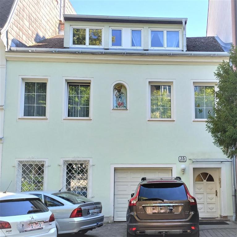 Budova, v ktorej sa apartmán nachádza