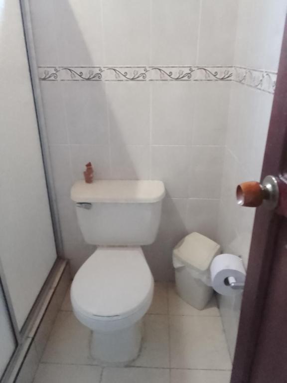 Phòng tắm tại Hostal Familiar Jerico