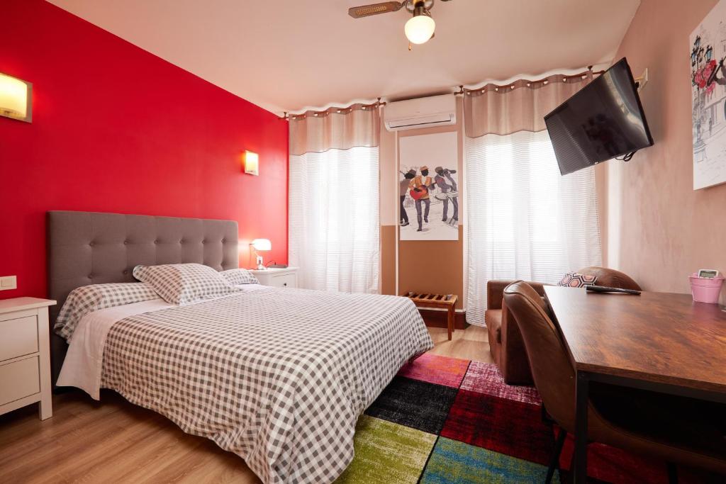 hotel de la paix - Double Room With Private Bathroom