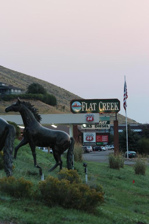 Flat Creek Inn photo