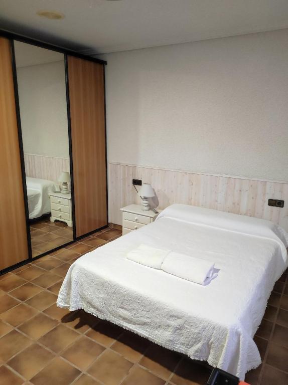 Posteľ alebo postele v izbe v ubytovaní Casa Rural Casa Valdecaballeros