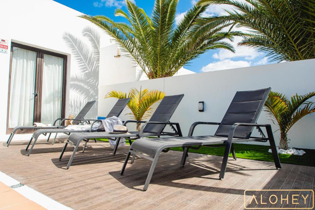Fotografie z fotogalerie ubytování VILLA ORCADES CLOSE TO TOWN CENTER POOL & A/C v destinaci Playa Blanca