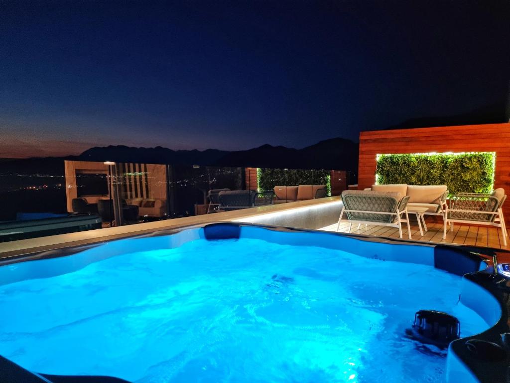 المسبح في Villa Preciosa أو بالجوار
