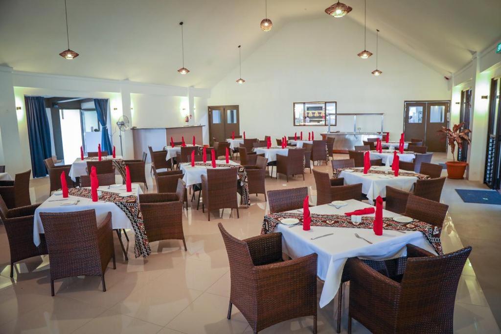 Restaurace v ubytování Lander's Bay Resort