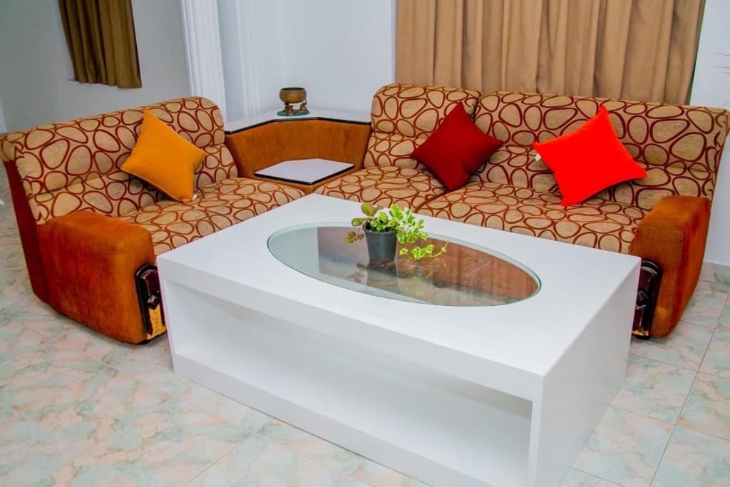 Posezení v ubytování Niwahana Transit City Hotel