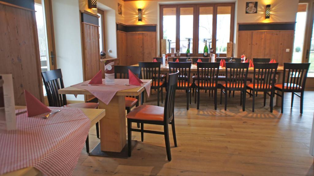 Restaurace v ubytování Hotel Heimfeld Restaurant Cafe