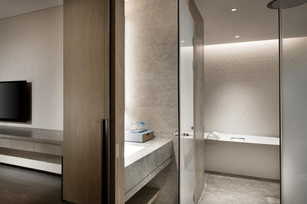 Crowne Plaza Hangzhou Science City, an IHG Hotel - Two-Bedroom Suite