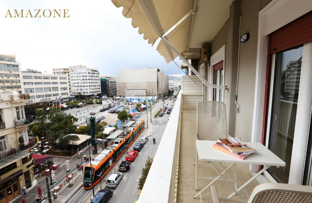 Balkón nebo terasa v ubytování MELMA PROPERTIES-AMAZONE-premium apartment in Piraeus center