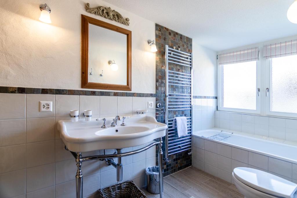 Koupelna v ubytování Chalet Schweizerhof 1