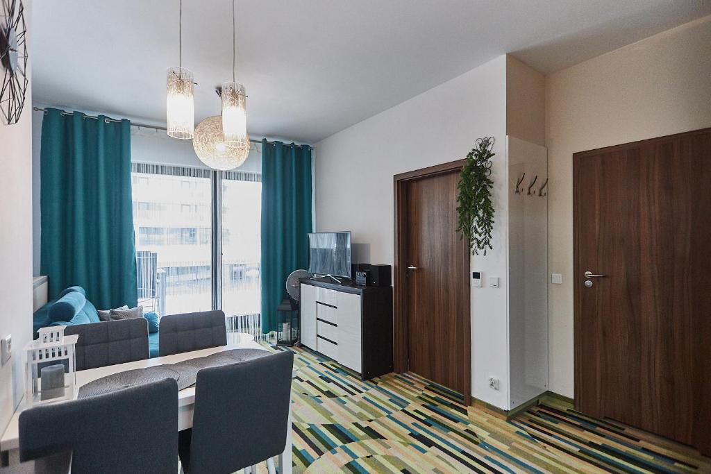 Kuchnia lub aneks kuchenny w obiekcie Apartamenty Świnoujście - Aleja Baltic Park Molo C206