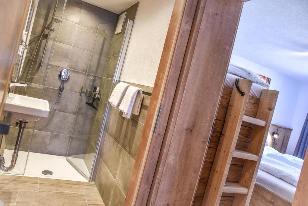 Kúpeľňa v ubytovaní LUXX Lodges - Holzgau - Lechtal - Arlberg