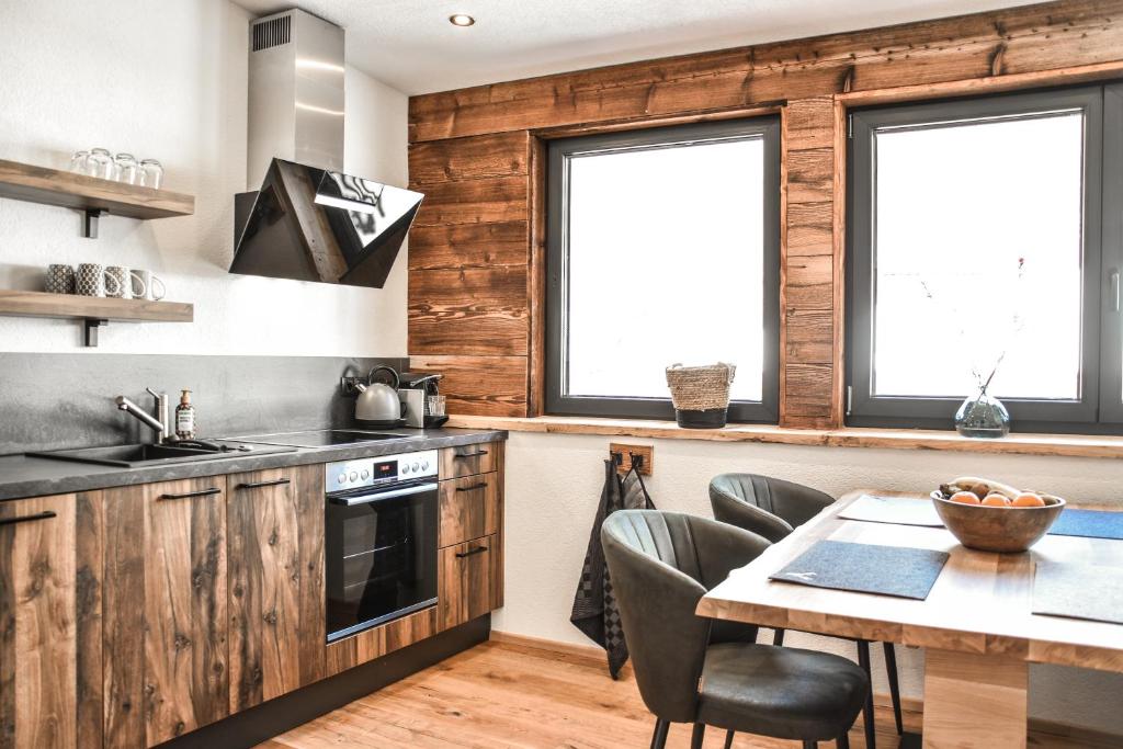 Kuchyňa alebo kuchynka v ubytovaní LUXX Lodges - Holzgau - Lechtal - Arlberg