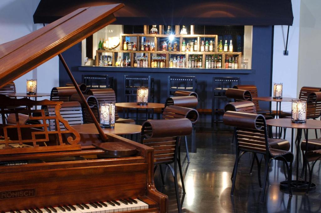 Setustofa eða bar á Heritance Kandalama