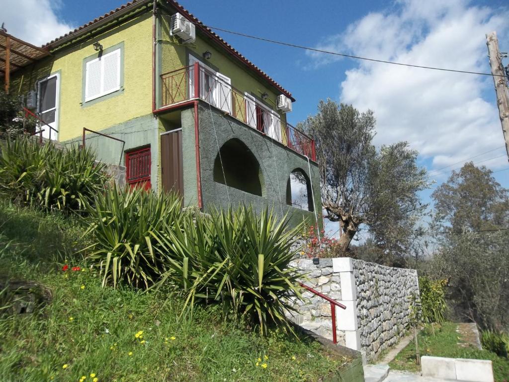 a house on top of a hill at Sminos Farm House E4 path, Γυθειο 