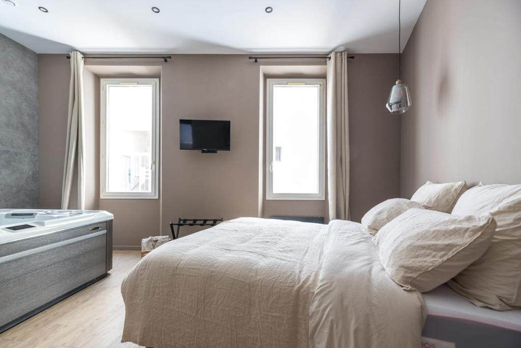 La Suite Catalane (Jacuzzi Spa ClairAzur) - One-Bedroom Apartment