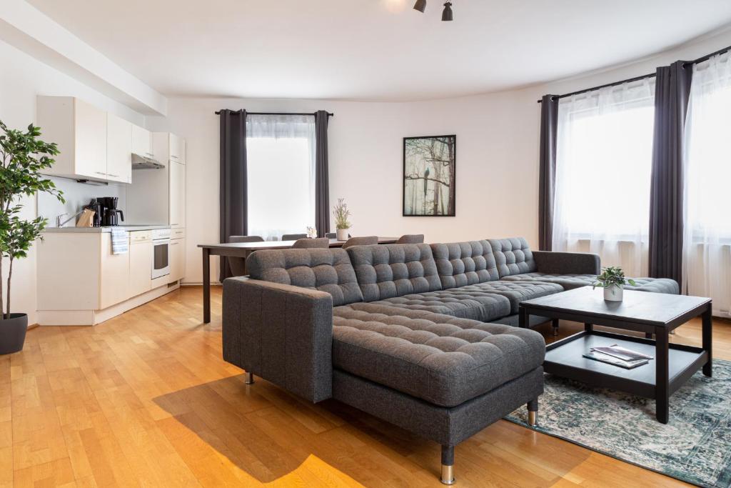 Apartment Mariahilfer Strasse - Three-Bedroom Apartment
