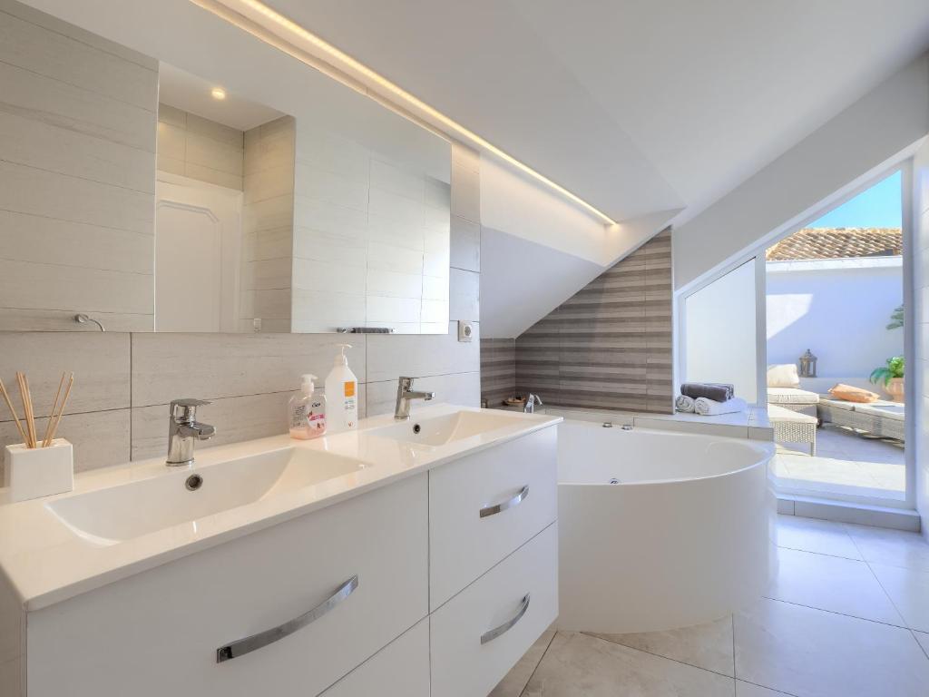 Kép Duplex 506 Miraflores, fabulous terraces & views szállásáról La Cala de Mijasban a galériában
