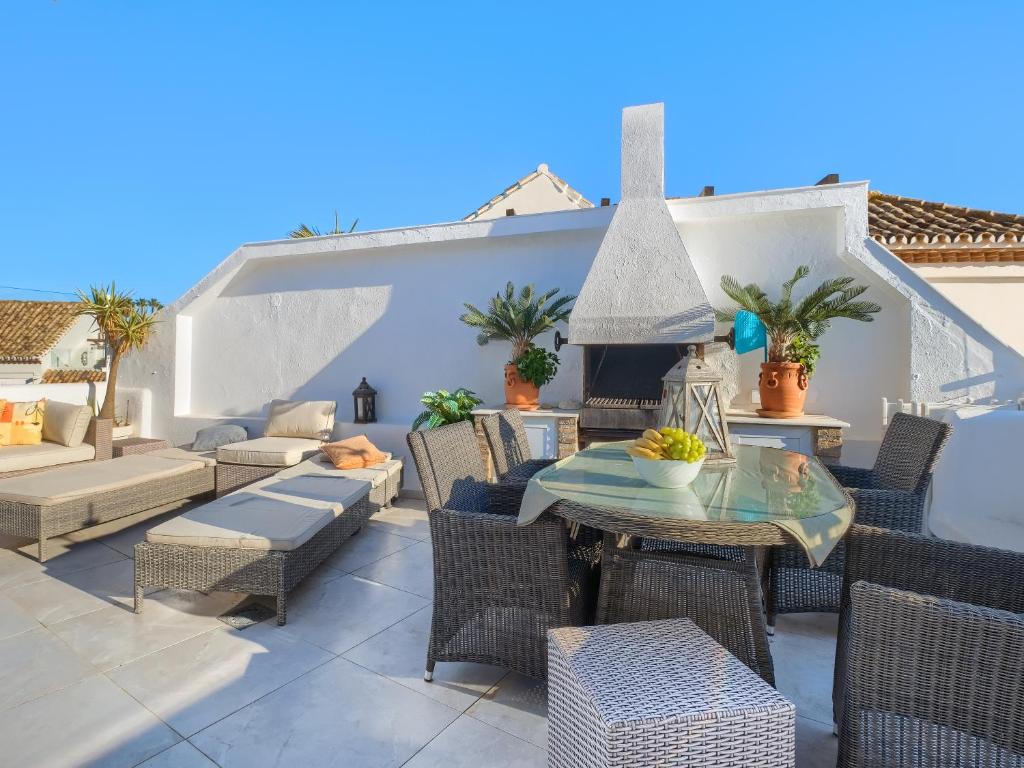 A seating area at Duplex 506 Miraflores, fabulous terraces & views