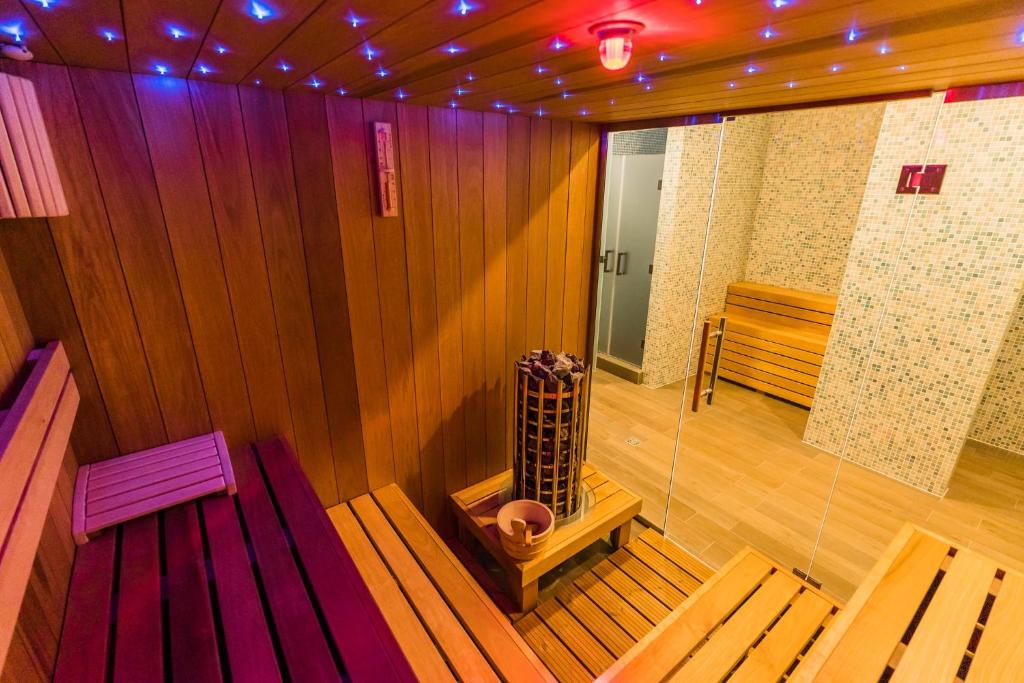 Fotografie z fotogalerie ubytování Hotel Aventus v destinaci Băile Felix