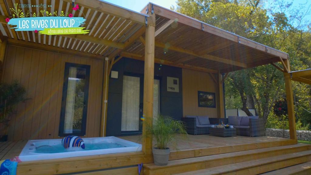 Zahrada ubytování Camping Hotel Les Rives du Loup