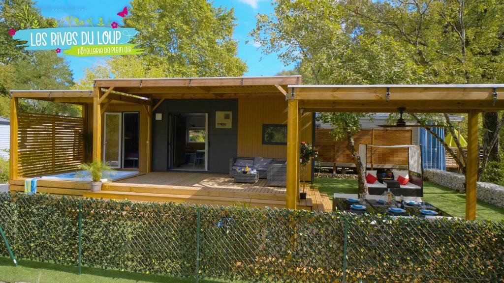 Zahrada ubytování Camping Hotel Les Rives du Loup