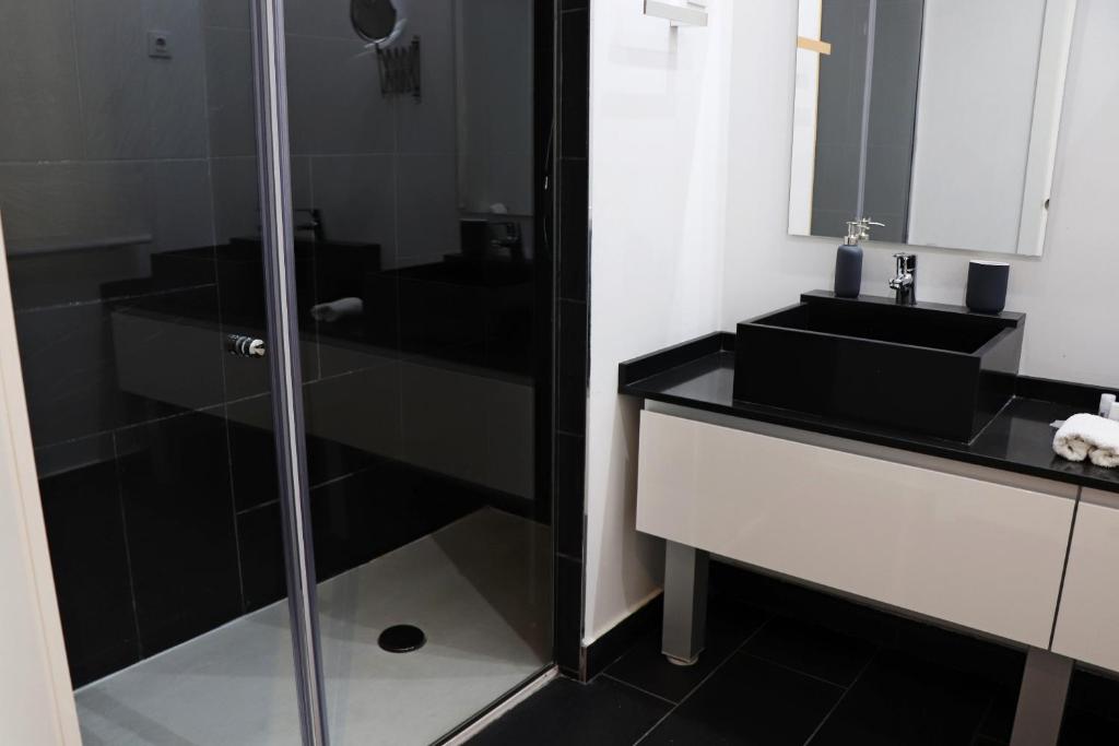 For You Rentals NEW Design Apartment TEMPORAL Puerta del Sol PRE104A