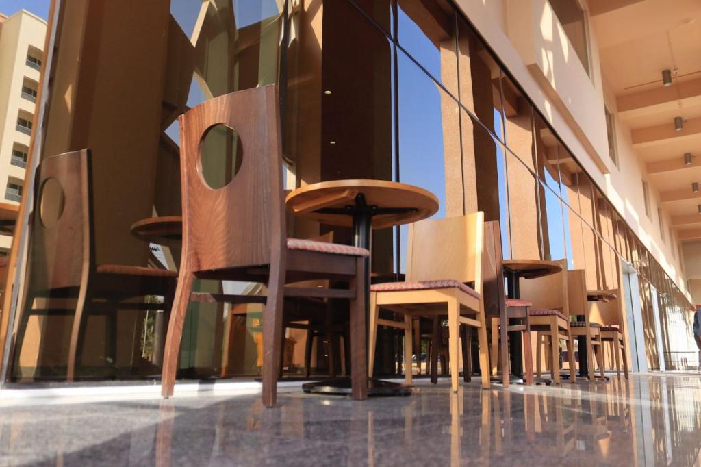 Restaurace v ubytování Citadines Al Ghubrah Muscat