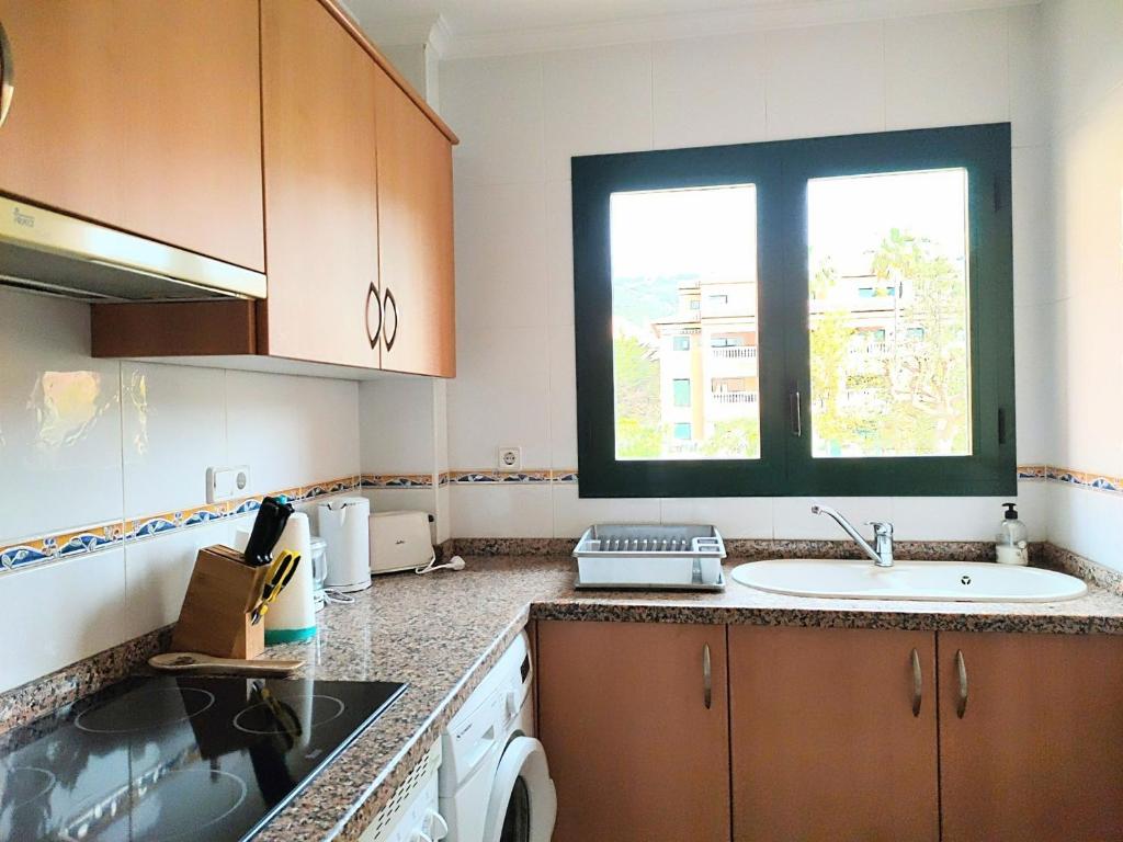 Kuchyňa alebo kuchynka v ubytovaní Javea Apartment ideal for kids