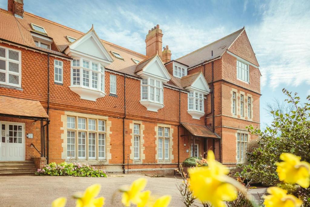 Kent House: contemporary flat close to seafront - Housity