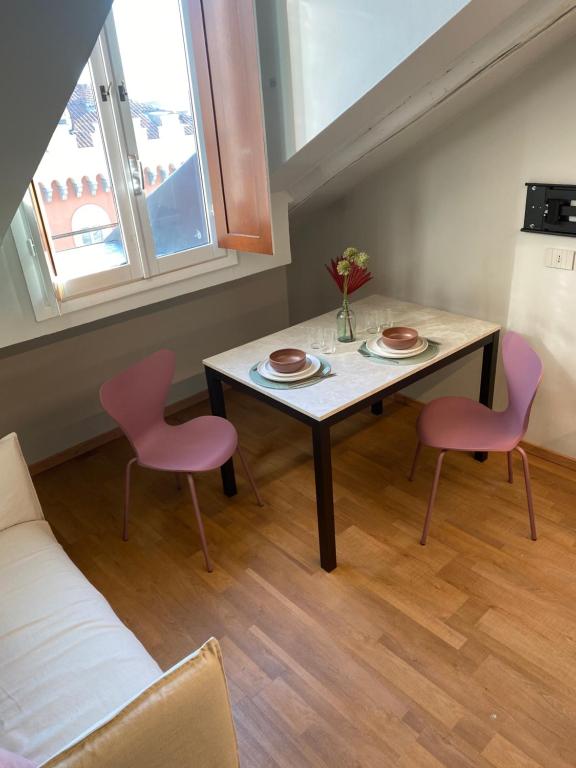 VITTORIO ROOM Porta Susa Short Rent, Turin Updated 2022 Prices