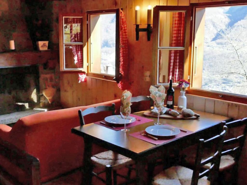 Posezení v ubytování Holiday Home Rustico Fey by Interhome